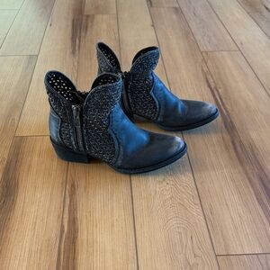 Circle G Black Leather Ankle Boots